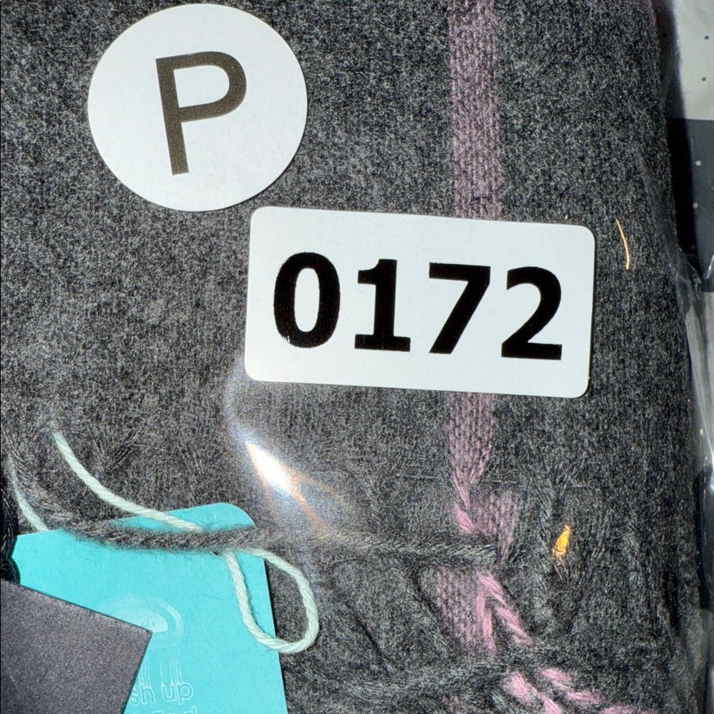 Ted Baker London Plaid Scarf in Gray and Pink NWT - Picture 6 of 6